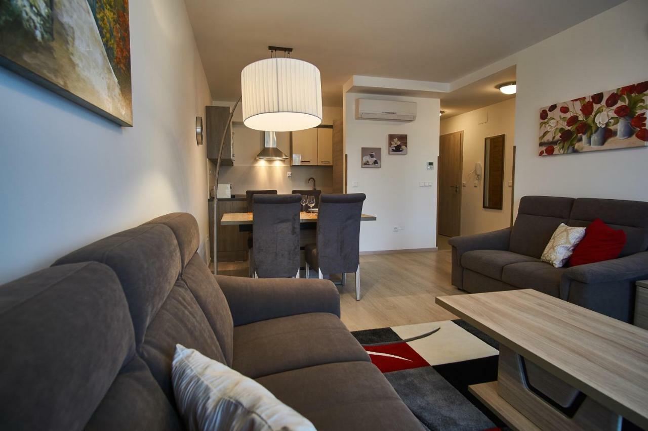 Azúr Apartments - hostAID Siófok Habitación foto