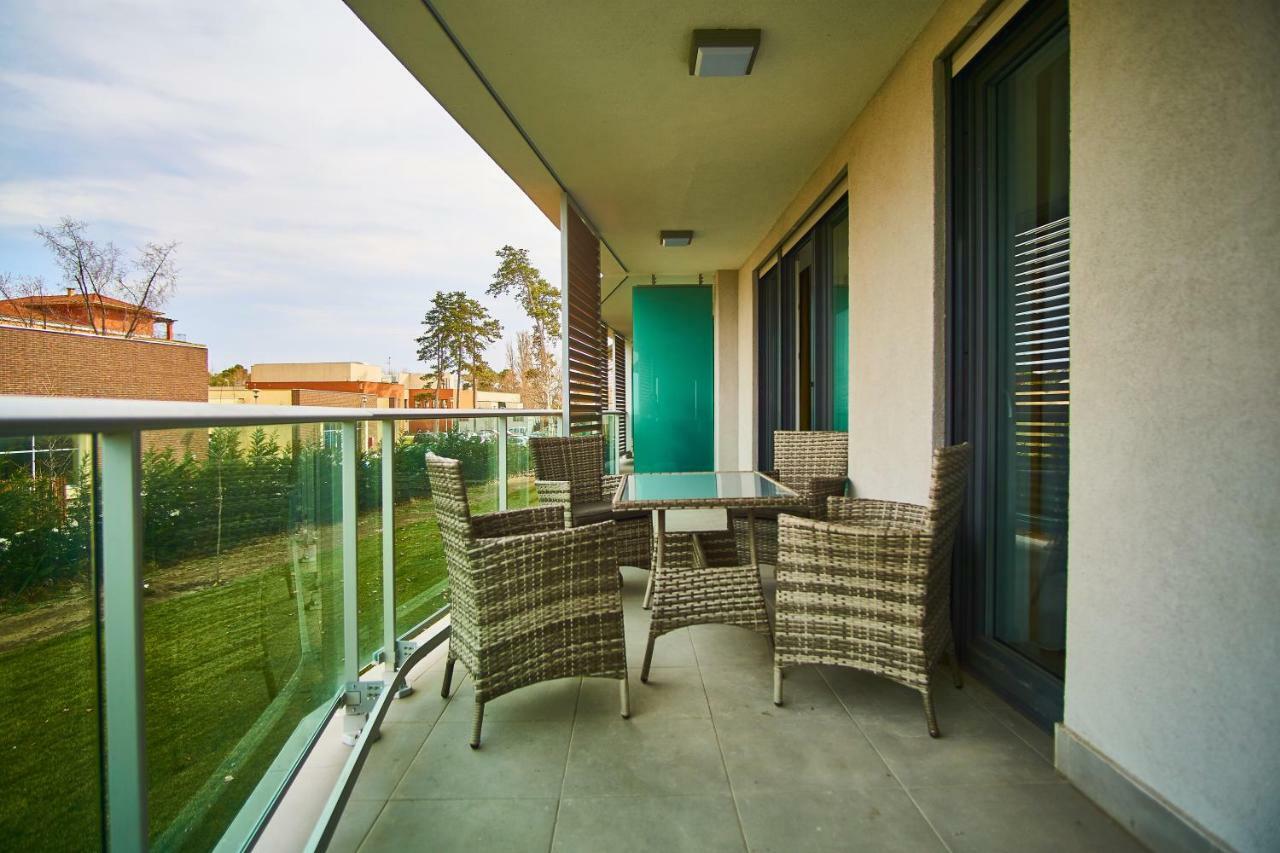 Azúr Apartments - hostAID Siófok Habitación foto